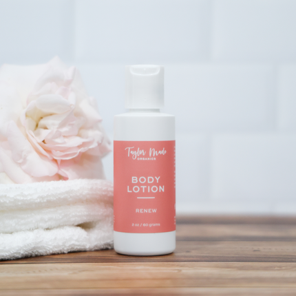 Renew Organic Lotion with hyaluronic acid
