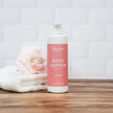 Renew Organic Lotion with hyaluronic acid